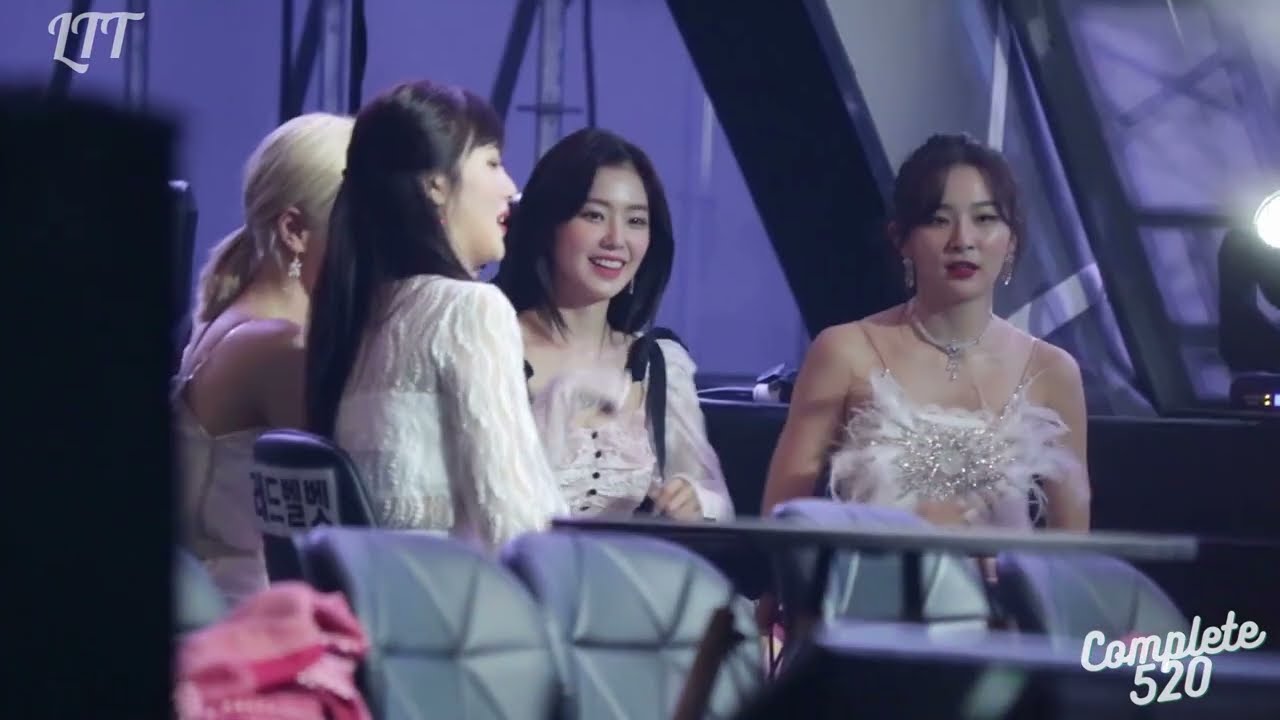 Red Velvet 레드벨벳 Reaction Momoland - Bboom Bboom AAA 2019