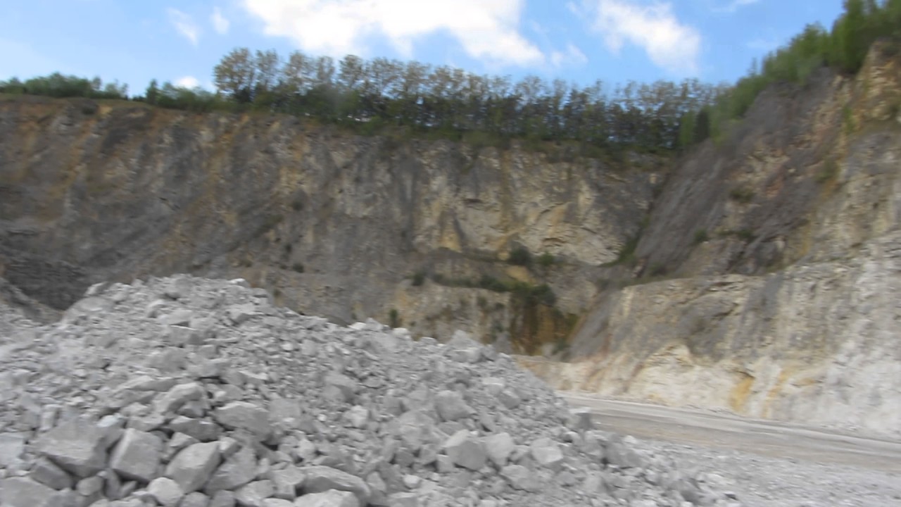 Kalksteengroeve bij Landelies, België, deel 2.