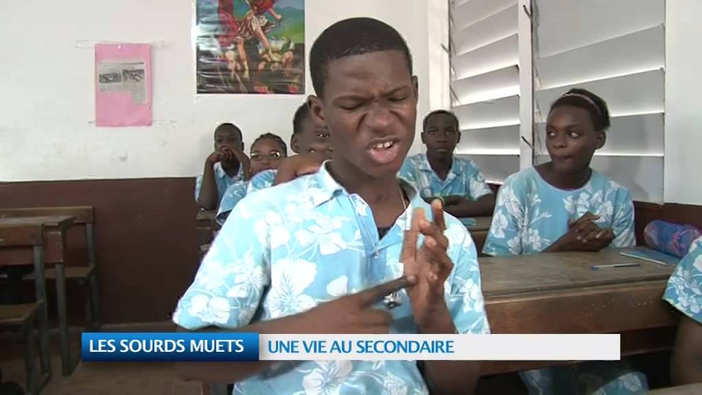 LES SOURDS MUETS  Une vie au secondaire