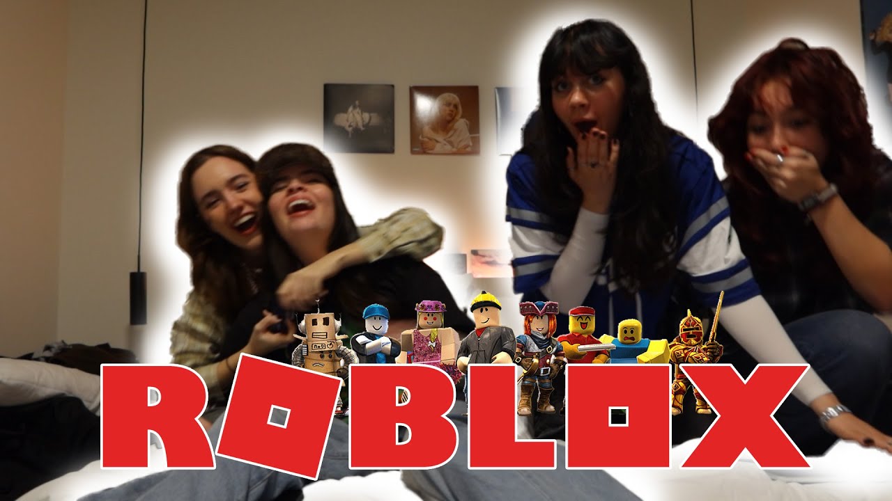Playing a HORROR game in ROBLOX!😱👻(with SOFIA & DARINA)