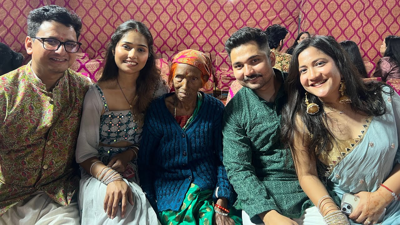 Mehandi me phcha dulhan ka beta🩷😁 Cutest host. Apni dadi ki aisi halat dekh kr sad feel hua😢 Family💙