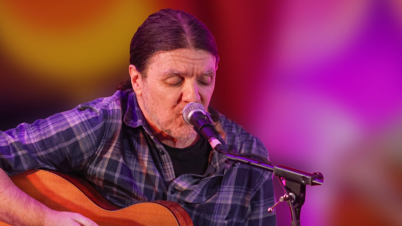 Dirty Old Town - Seamie O'Dowd (Ewan McColl Cover)