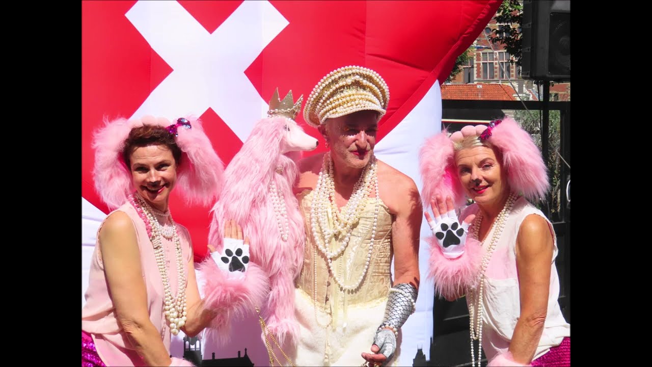 Hartjesdag 2025 Zeedijk Amsterdam (05):  fotorondje