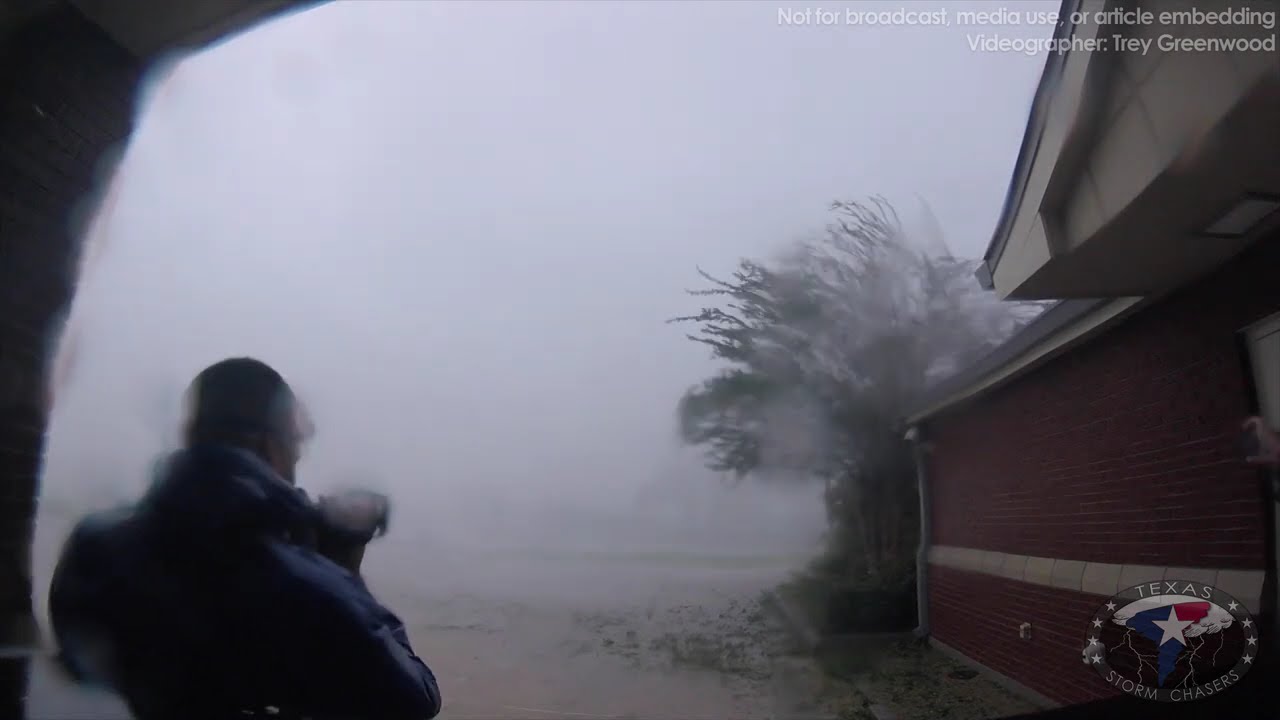 Chasing Hurricane IDA 2021 • Inside the Eye in Raceland (Trey Greenwood)