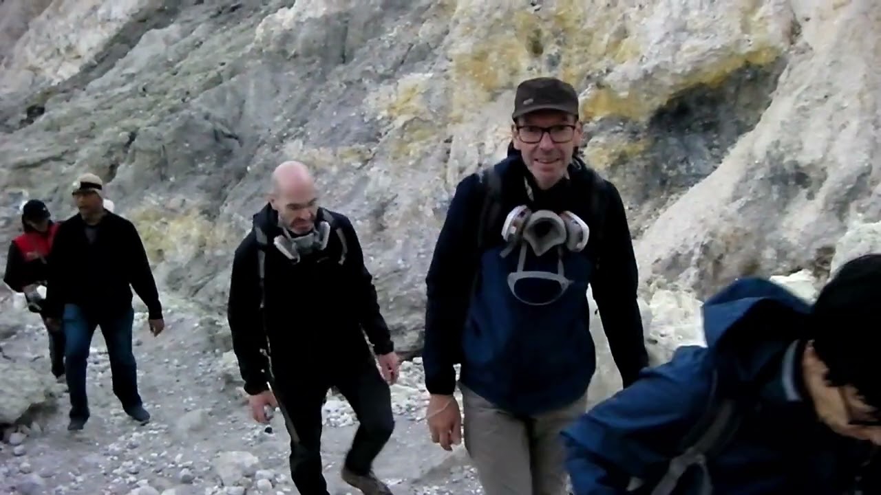 Volcans d'Indonésie   Le Kawah Ijen !