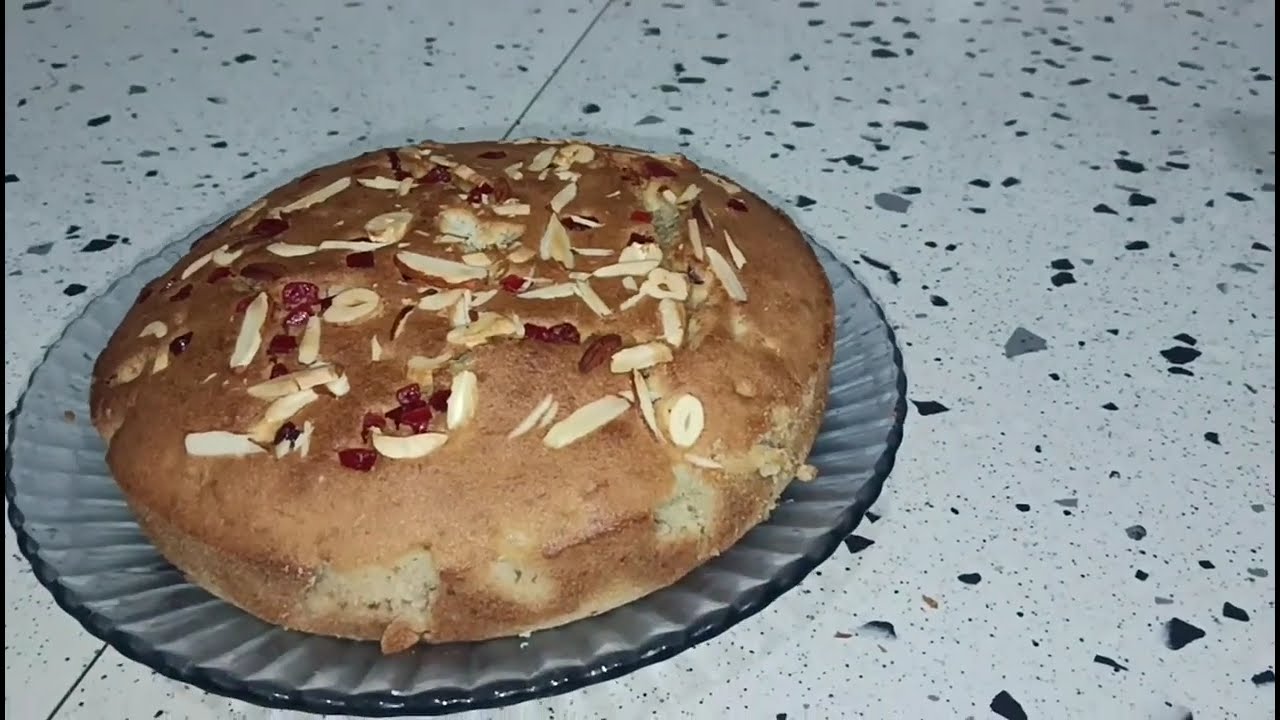 BANANA Cake # easy and delicious/बहुत ही आसान तरीके से😊😊