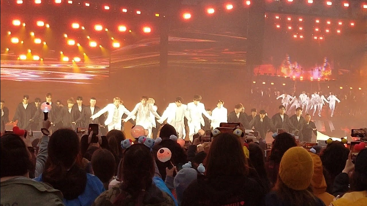 190511 BTS '방탄소년단' LY:SY in Chicago Day 1 - DIONYSUS + NOT TODAY OPENING (Fancam)