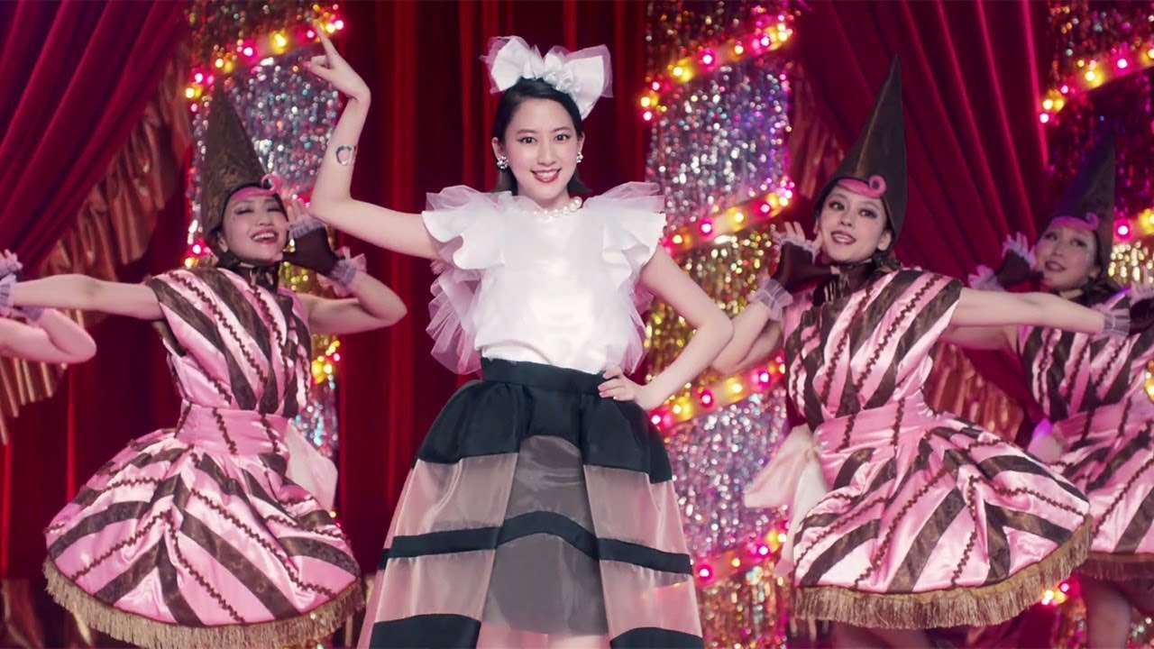 河北麻友子、ミュージカル風CMで“ダンス”も　「CANMAKE」新CMが公開