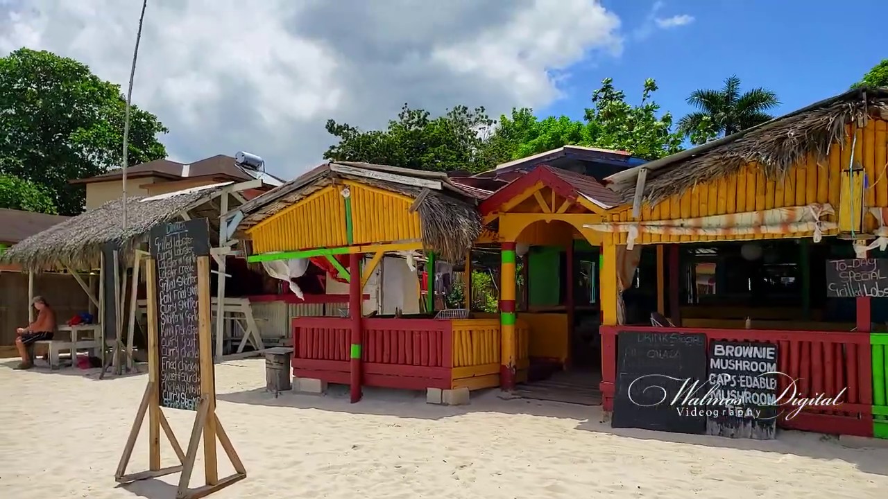 WALKING ON THE SEVEN MILE BEACH | NEGRIL JAMAICA | Walinton Mosquera