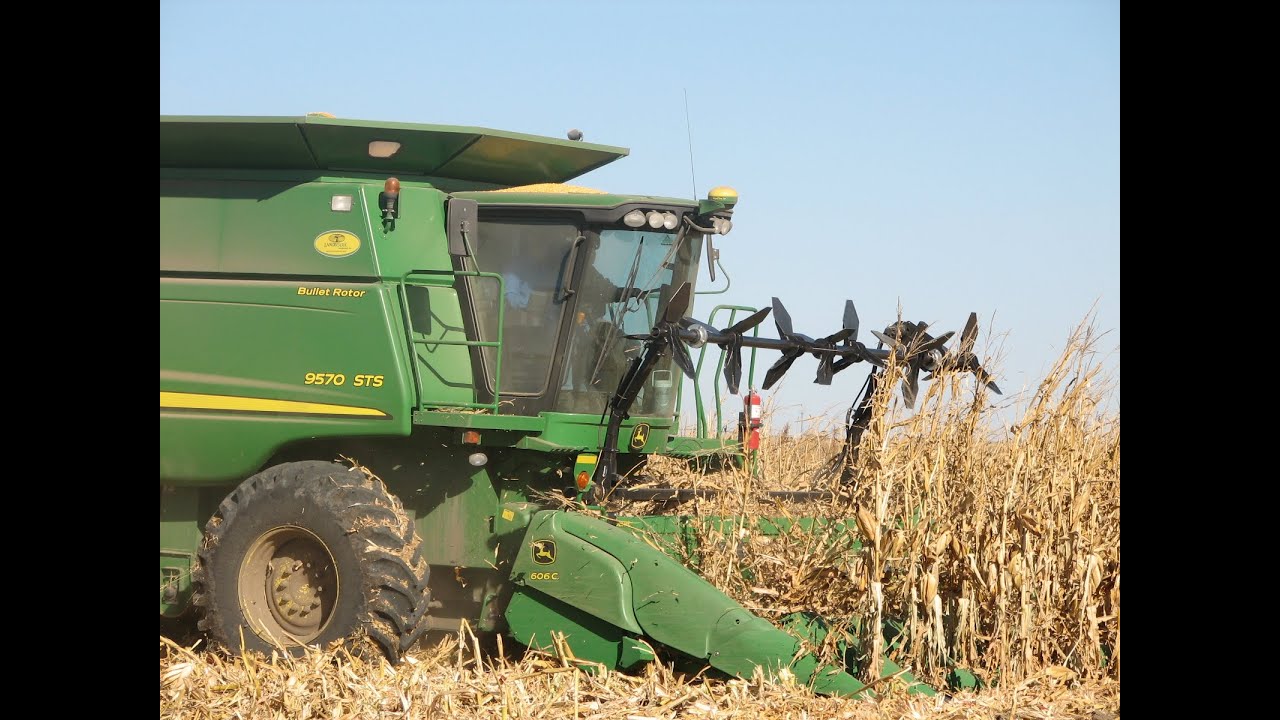 Hawkins Down Corn Reel on a John Deere 606C Head