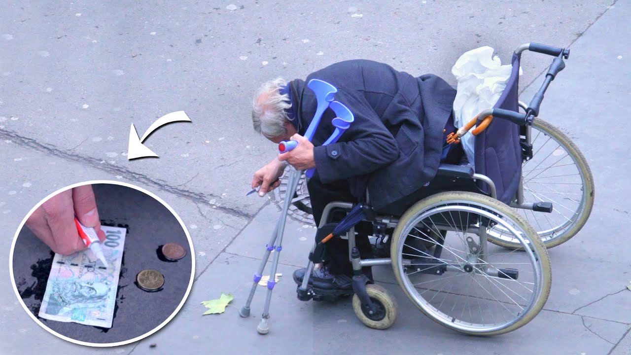 KDO UKRADNE PŘILEPENÉ PENÍZE NA ZEMI? - PRANK