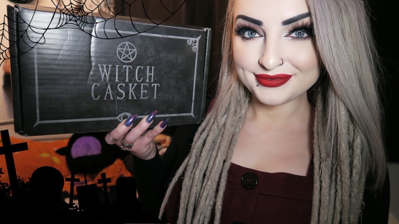 Witch Casket - Halloween Subscription Box Unboxing October 2019