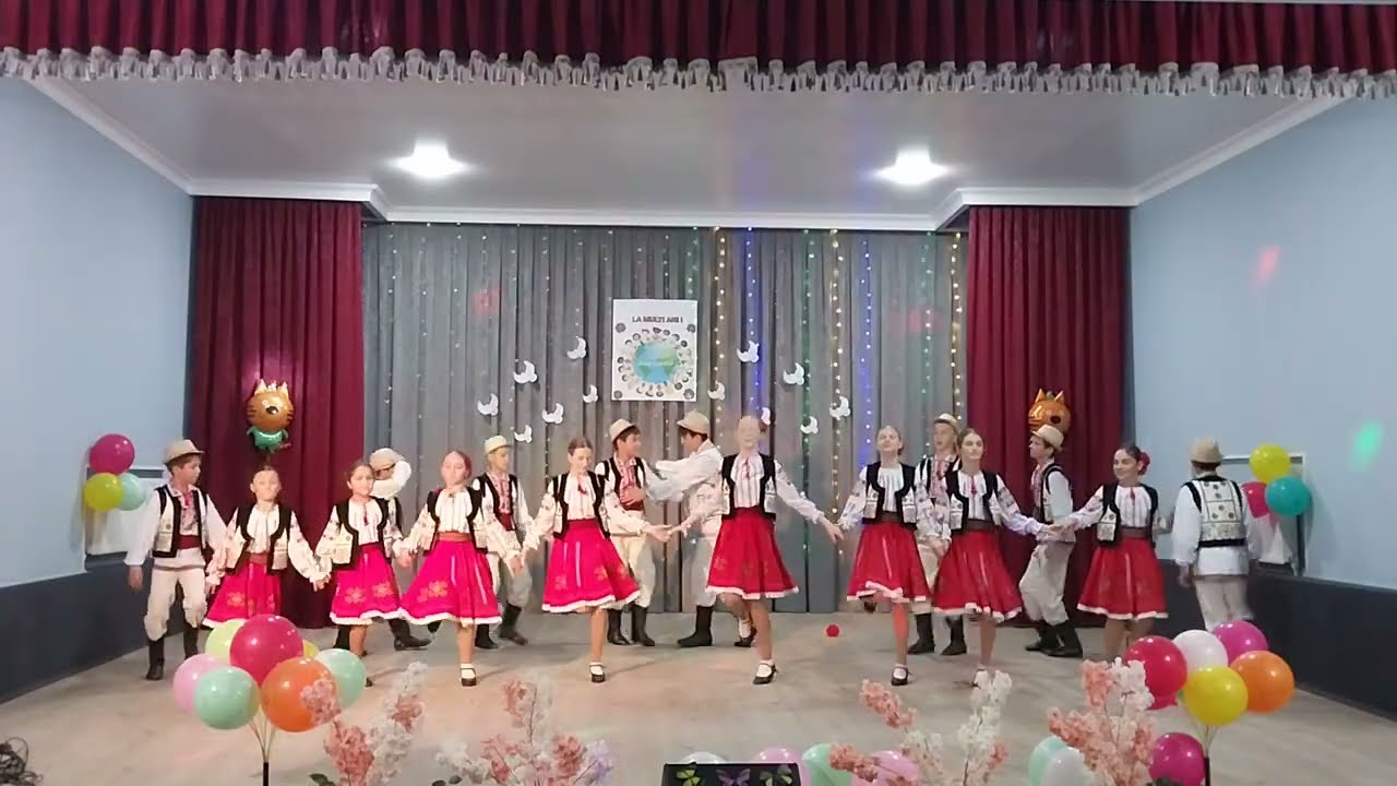 Ziua Copilului 2024, ansamblul ,,Faguri de miere