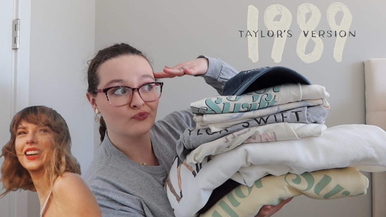 UNBOXING AND TRYING ON 1989 (TAYLOR'S VERSION) MERCH *I'VE WAITED SINCE OCTOBER*