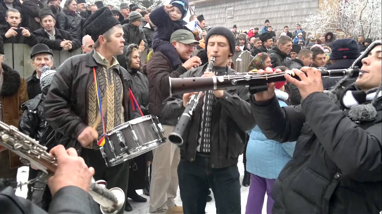 junii din marisel ce i buni dintre ce i buni11