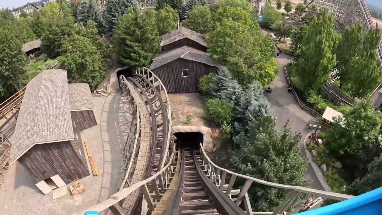 Ride on tremors rollercoaster at silverwood 