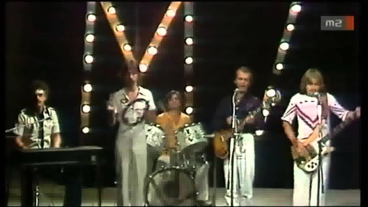 M7   Valaki áttáncolt az életemen  - One of the Best Hungarian Bands  - One of the Best Musics