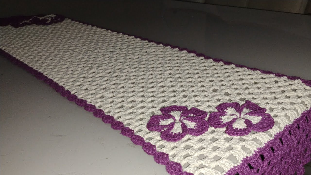 TRILHO DE MESA COM FLORES FÁCIL E RÁPIDO PARA INICIANTES#trilhodemesa #flordecrochê #tutorialcrochet