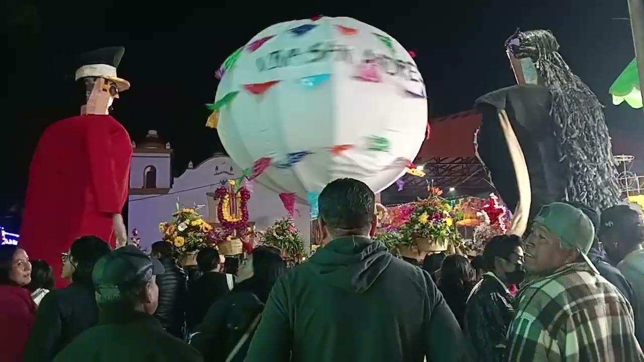 Estuvimos presentes en la calenda de luces en San Andrés Ixtlahuaca poniente ambiente como siempre 🔥