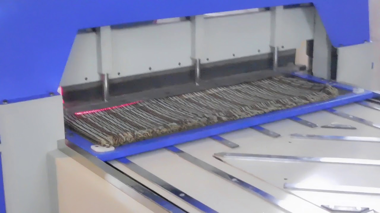 Fully Automatic Fabric Sample Zig Zag cutting machine