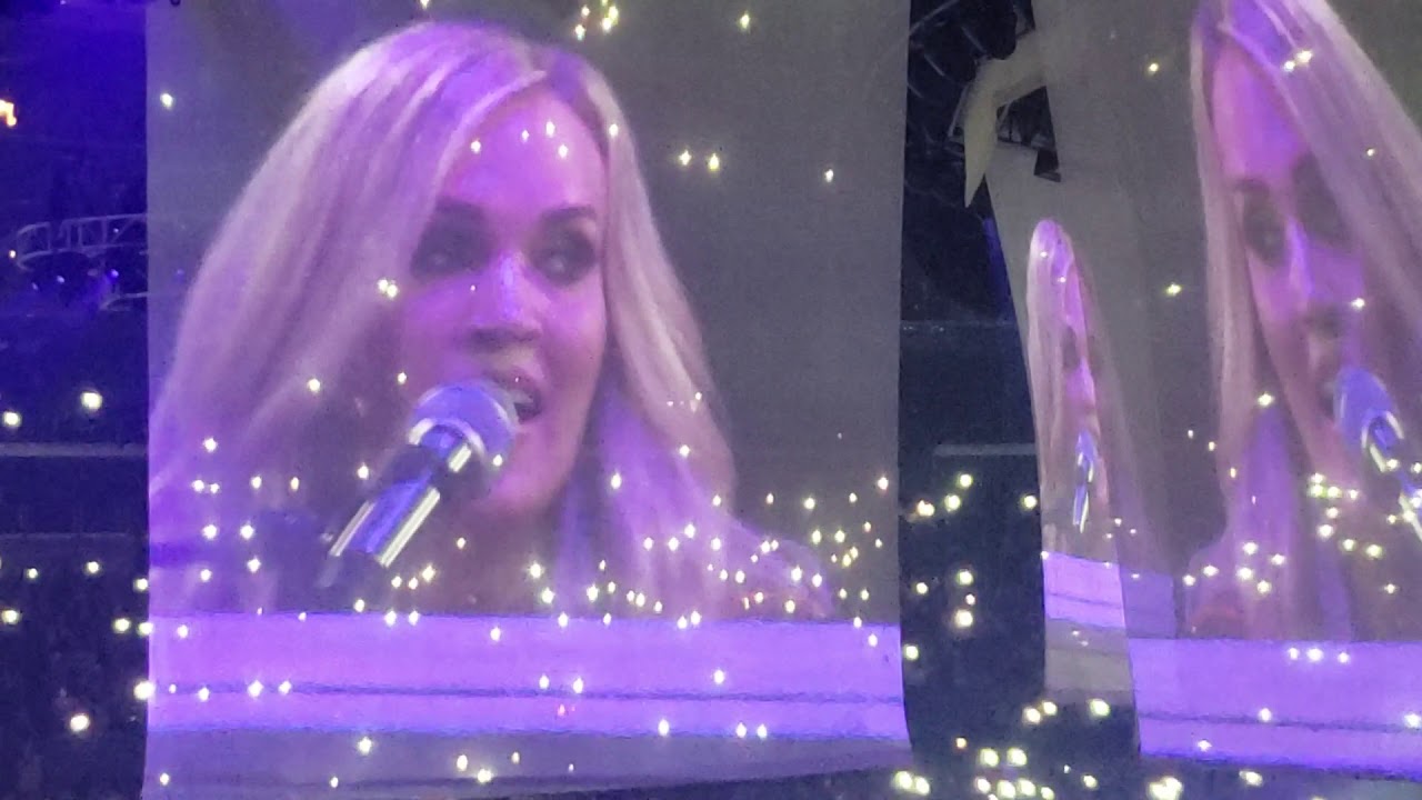 Carrie Underwood - 