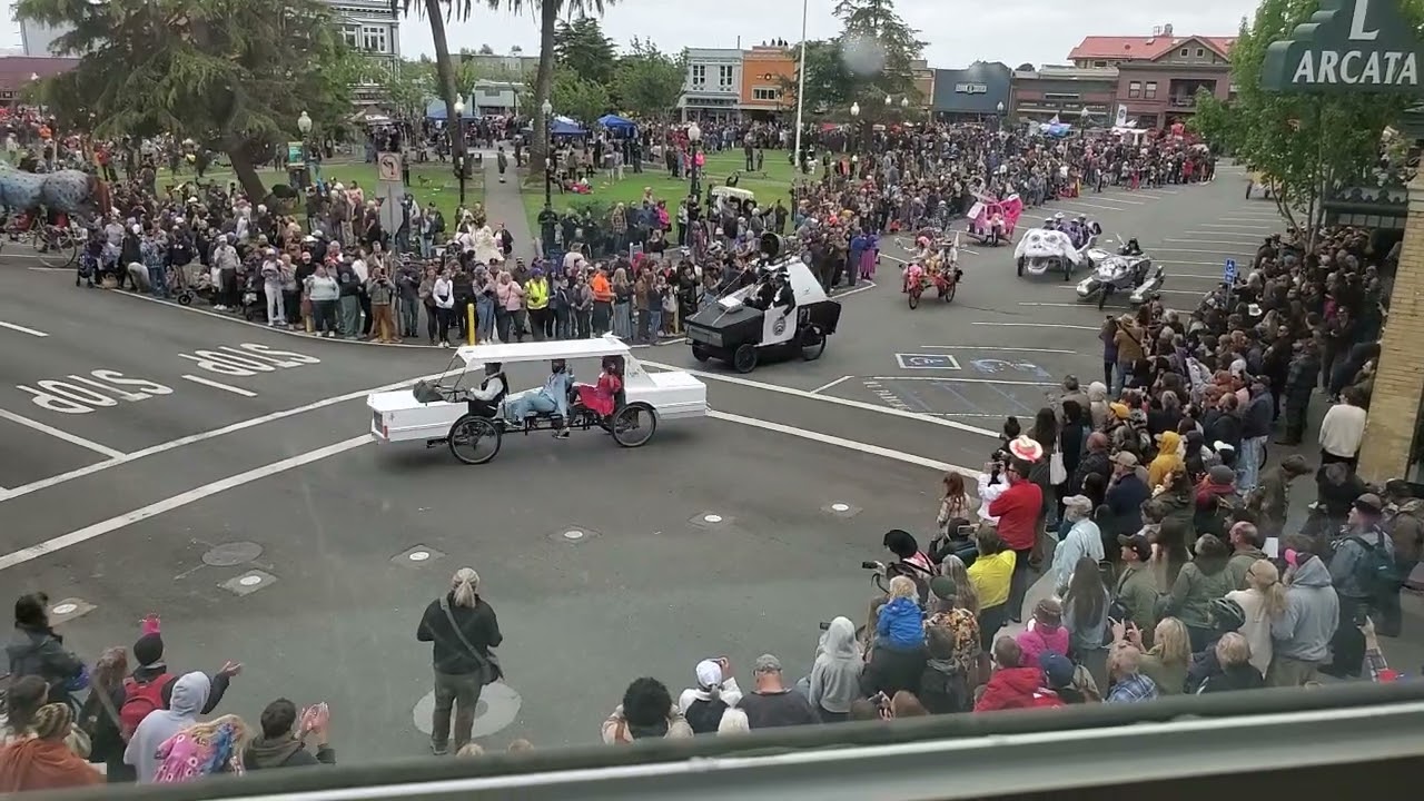 Kinetic Grand Championship in Arcata, 2025 CA- part 2 - the human powered kinetic sculptures.