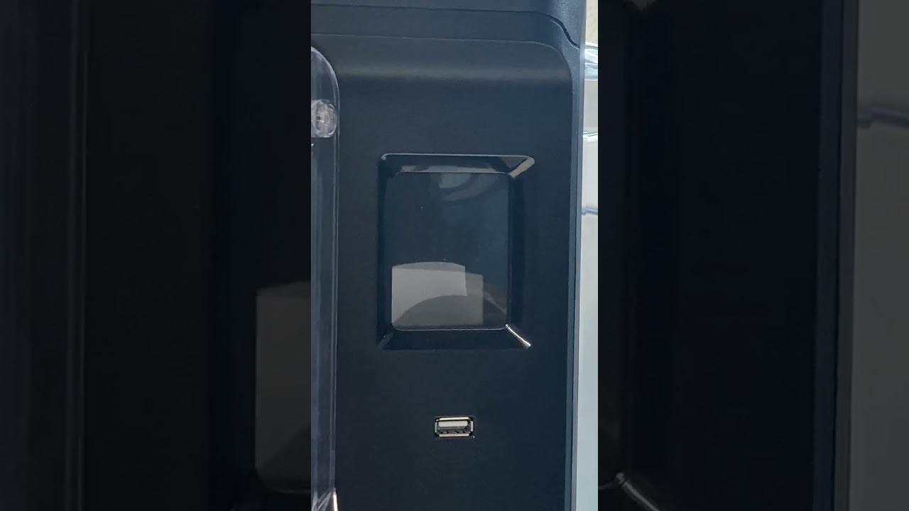 Auction #3590427 - Makerbot Sketch 3D Printer.