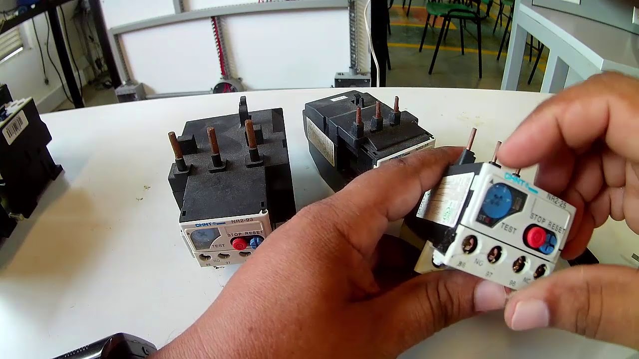 MONTAJES Y CONEXIONES DE RELES TERMICOS  O SOBRECARGA PARA CONTROL DE POTENCIA ELECTRICA