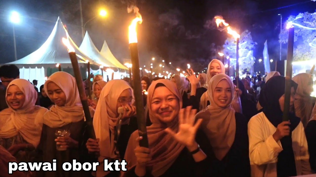 Suasana sambut bulan puasa antusias warga mengikuti pawai obor