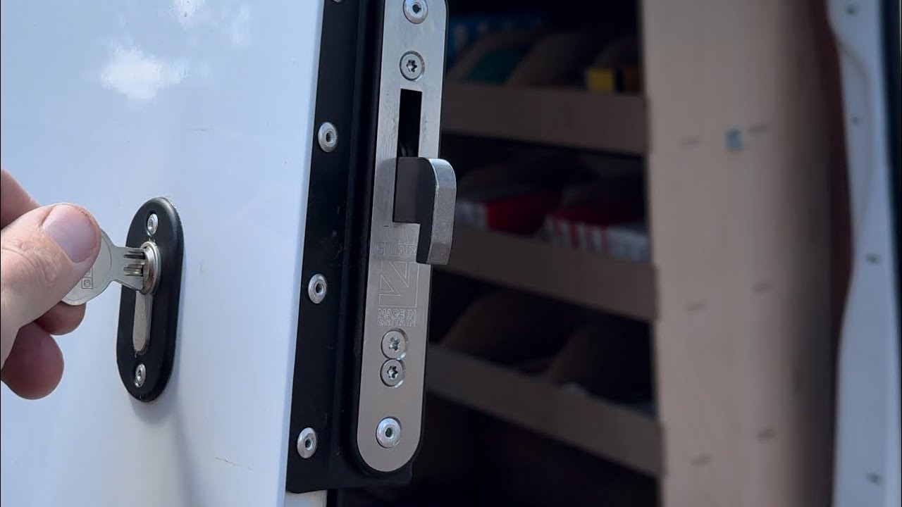 Van Lock - Fitting A Hook Deadlock