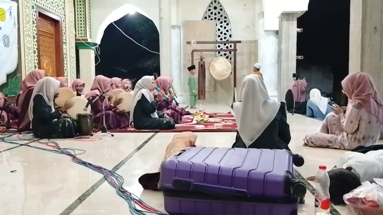 live tadi malam sholawat AL-Anwariyah di masjid mundu part.2