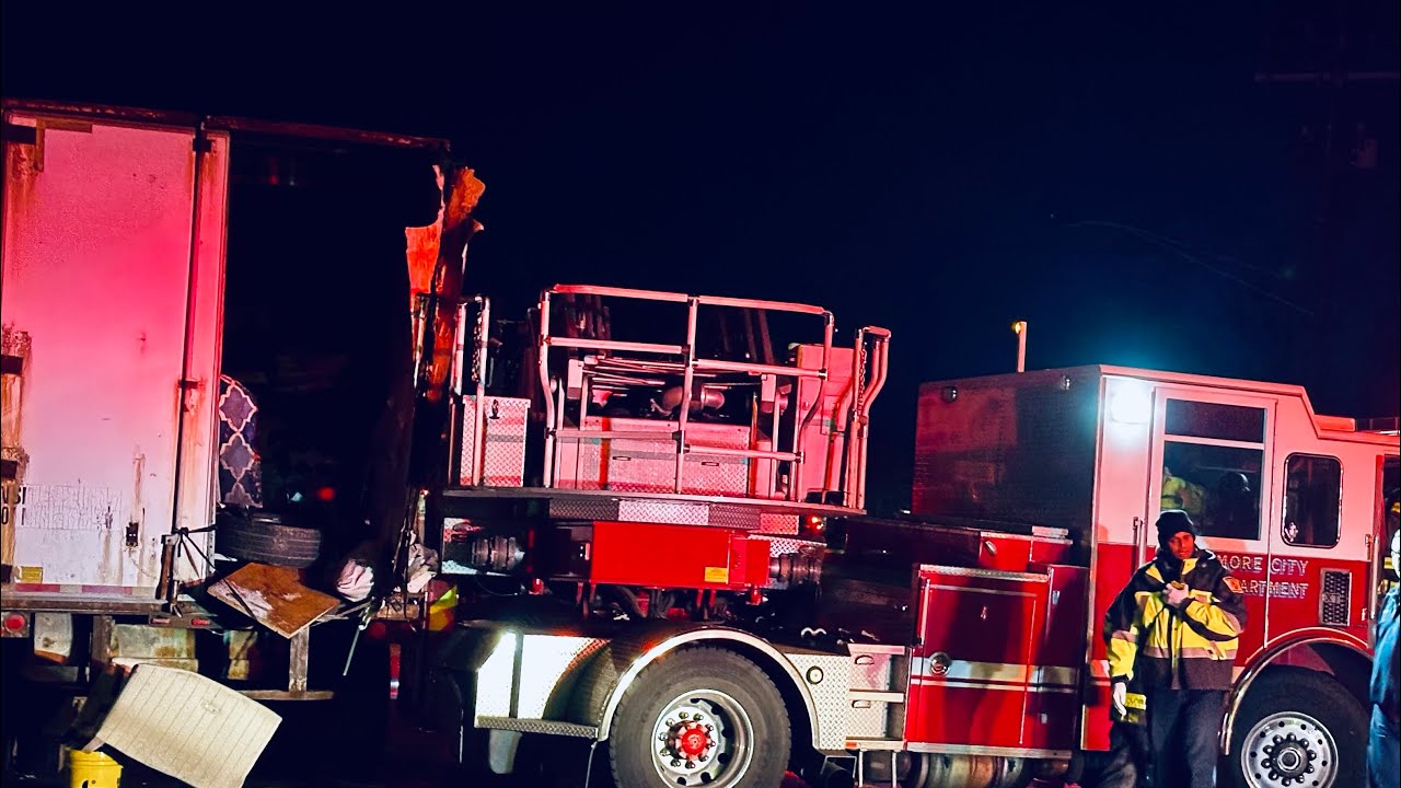 BALTIMORE CITY FD - ￼Semi Truck vs Fire Truck