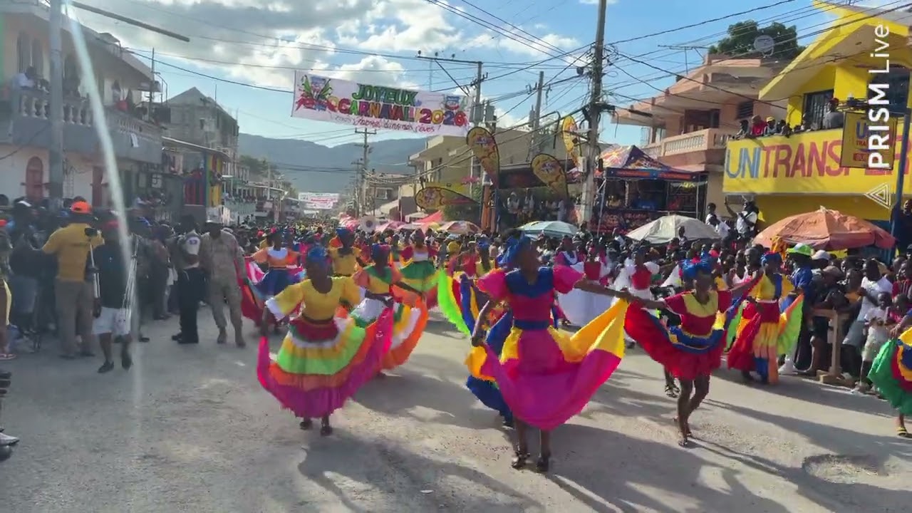 Défilé de groupe de danses à Jacmel – dimanche 8 février 2026.