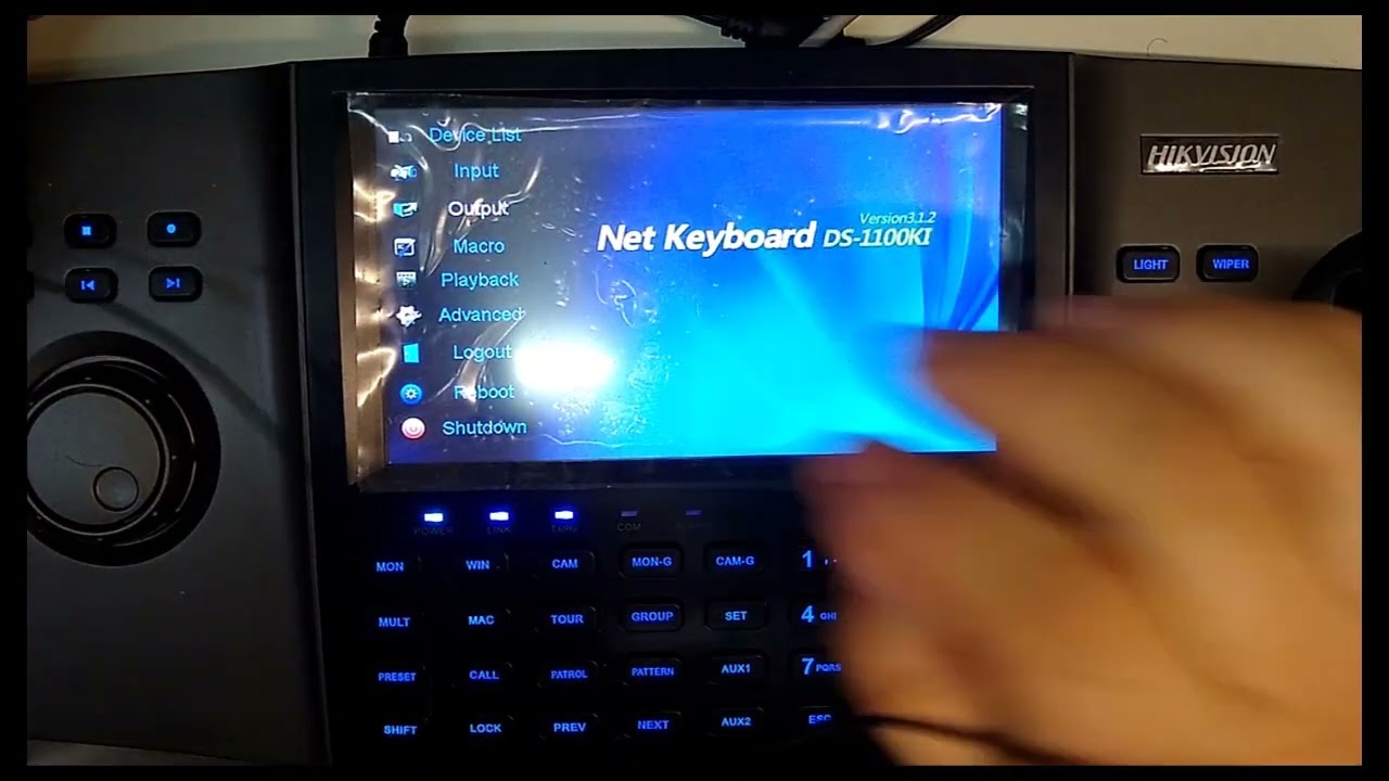 Configuración y uso del DS-1100KI con un domo y una DVR