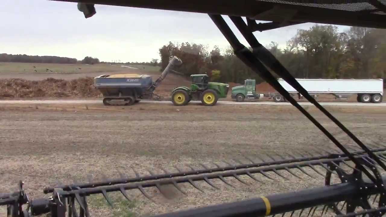 John Deere S690 Combine Cab View