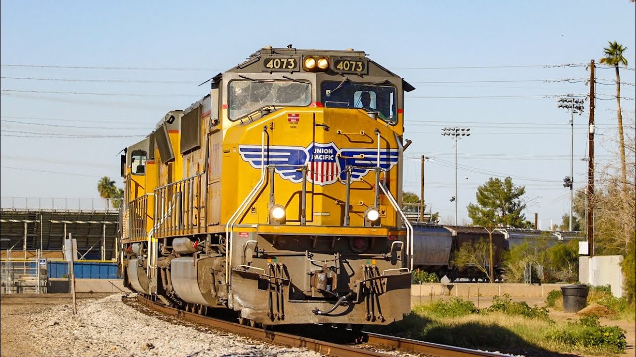 SD70M DUO! #UP4073 leads the MPXEP through Tempe, AZ~
