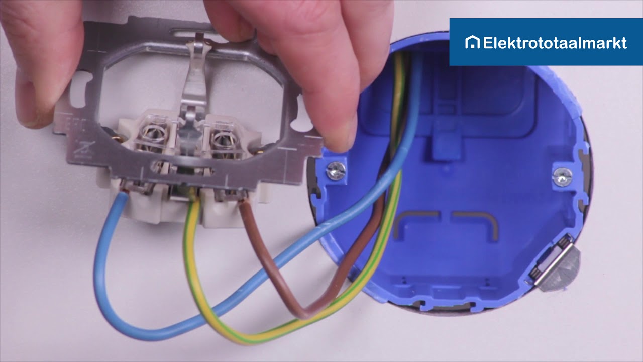 Busch-Jaeger Balance SI wandcontactdoos aansluiten - Elektrototaalmarkt.nl