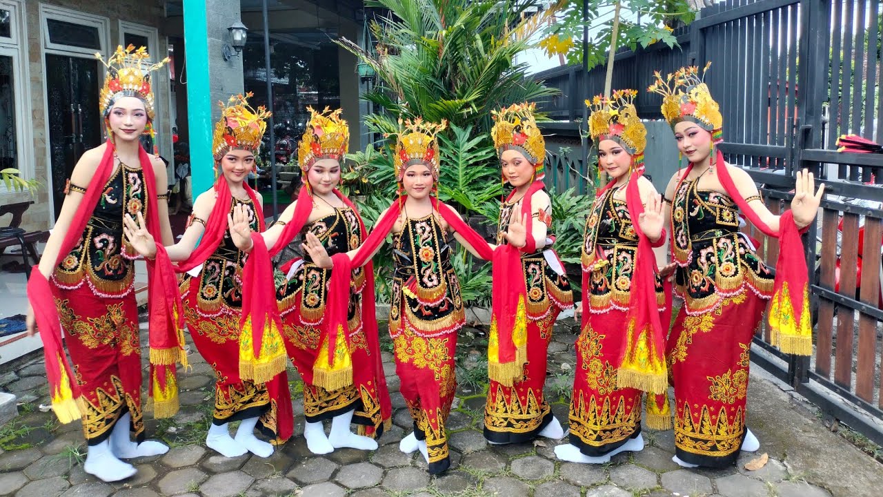 TARI GANDRUNG GURIT MANGIR