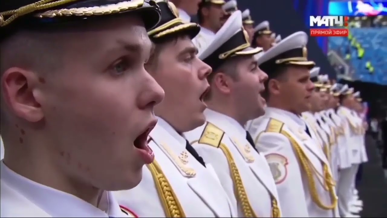 l'inno della Russia è stato eseguito da 40.000 сantanti con l'accompagnamento di 8.100 musicisti.