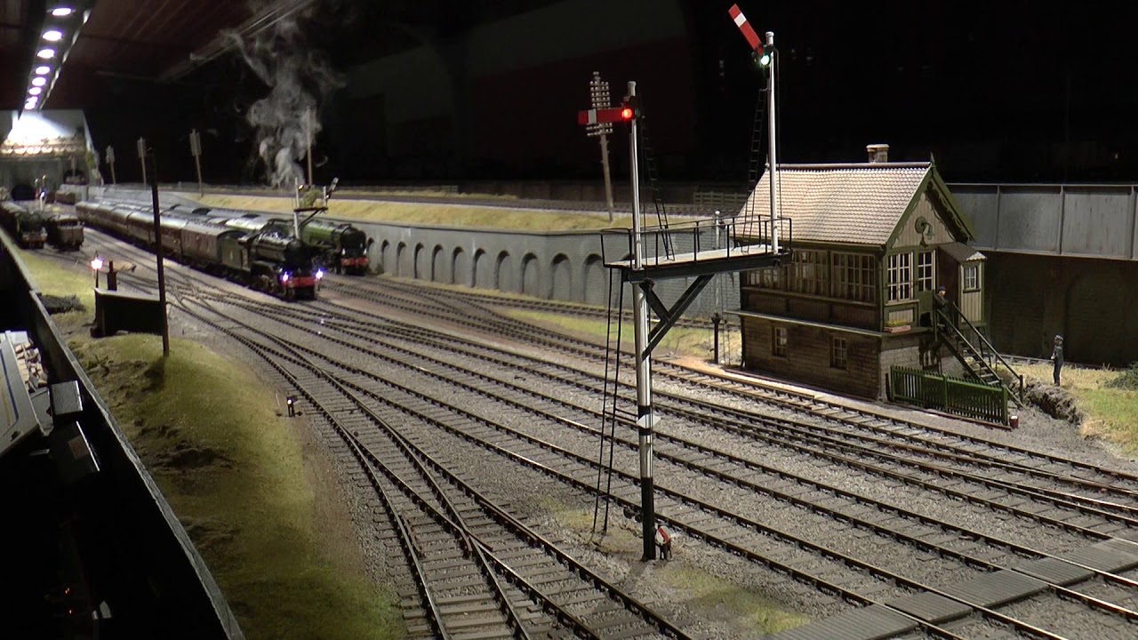 John Ryan's Express – O Gauge model railway at Over Peover