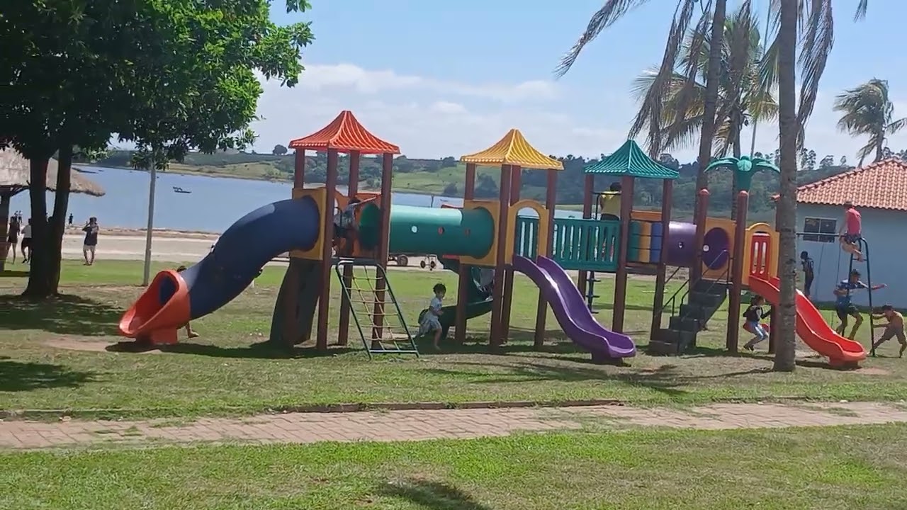 Campeonato de Pesca em Carlopolis PR.  Quem pegar o peixe maior  leva o prêmio. 