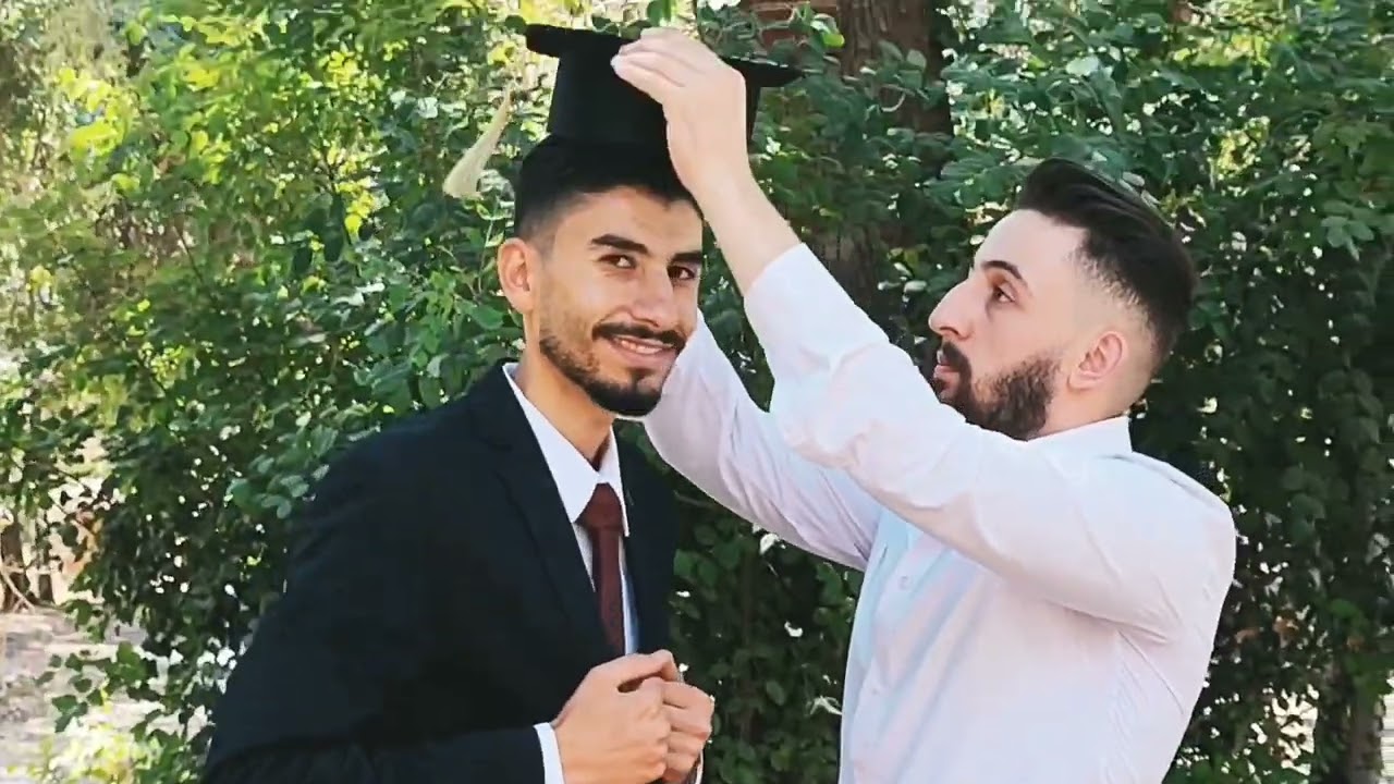 من تخرج الزميل أحمد الحريري بعد حيازته المرتبة الأولى للمرة الخامسة على التوالي ، وذلك بمعدل ٩١.٣
