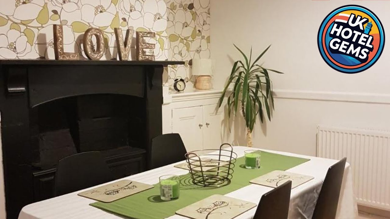 Tynant House- Modern 3 bed house- City centre and FREE parking | United Kingdom 🌟