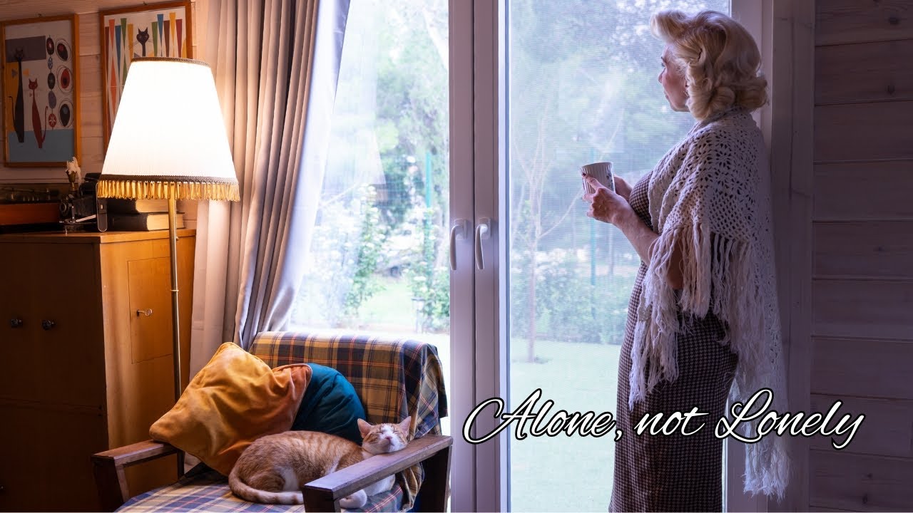 Жизнь в одиночестве в 50 лет | Спокойная жизнь в моем греческом коттедже