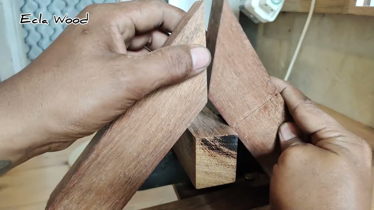 Connection cross technique for building roofs / Amazing Japanese carpentry skills