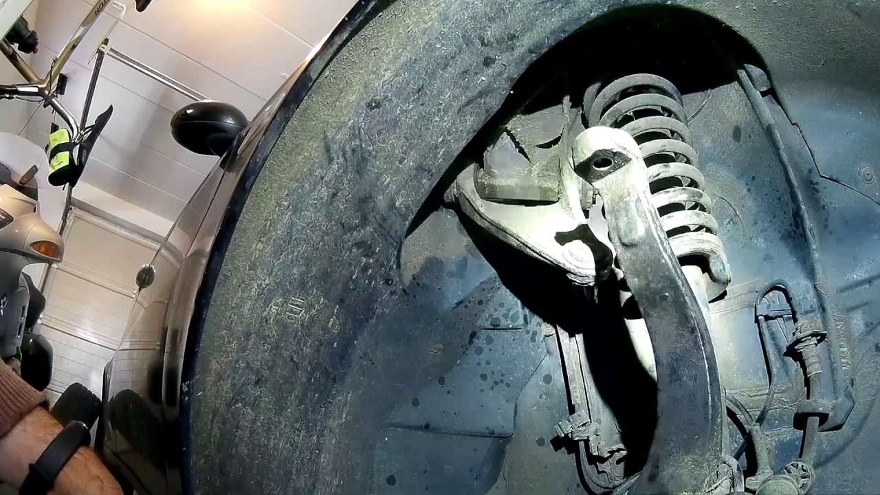 DIY: Alfa 147 upper wishbones and anti-rollbar links replacement