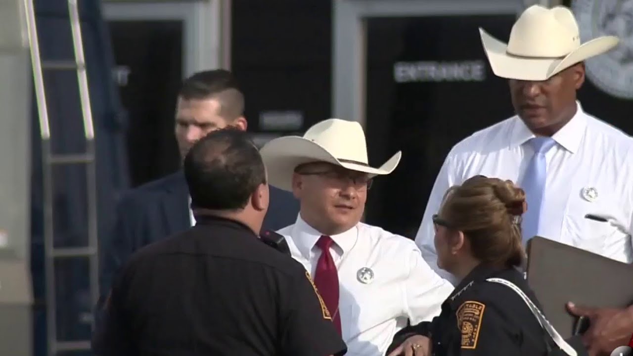 The latest: FBI, Texas Rangers raid Pct. 2 constable's office