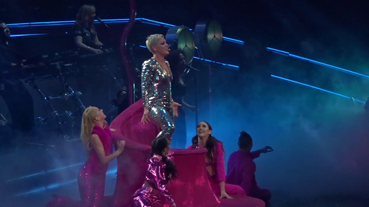 P!nk - Beautiful Trauma (Live Dallas, TX at American Airlines Center May 2, 2018)