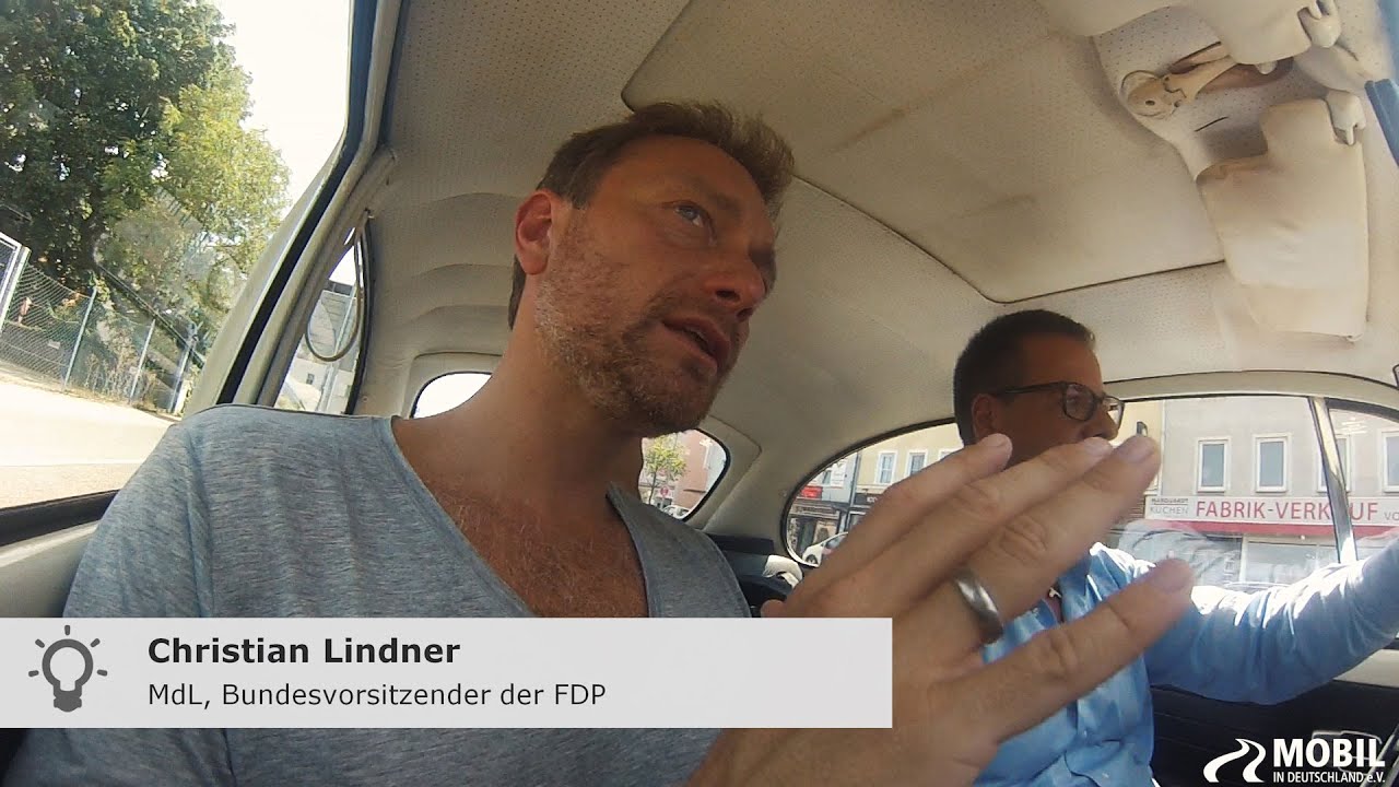Interview im Käfer - Christian Lindner bringt den Wagen wieder ins Laufen