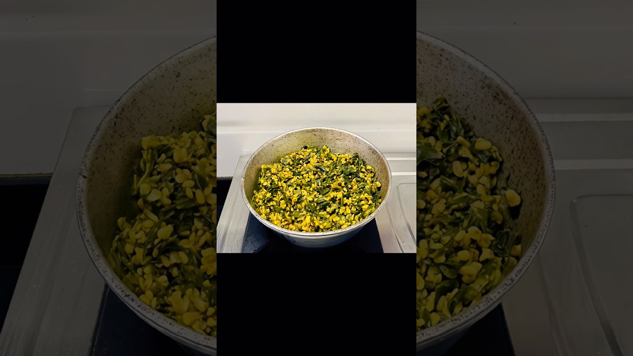 हिरव्या वाटणा मधली मुगाची डाळ आणि कांद्याची पात✨✨🥘🥙😊👌👍